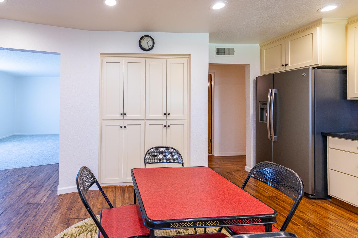 1320 Wylmawood Ln, Modesto, CA 95355