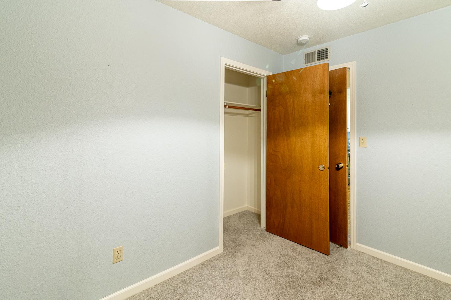 1320 Wylmawood Ln, Modesto, CA 95355