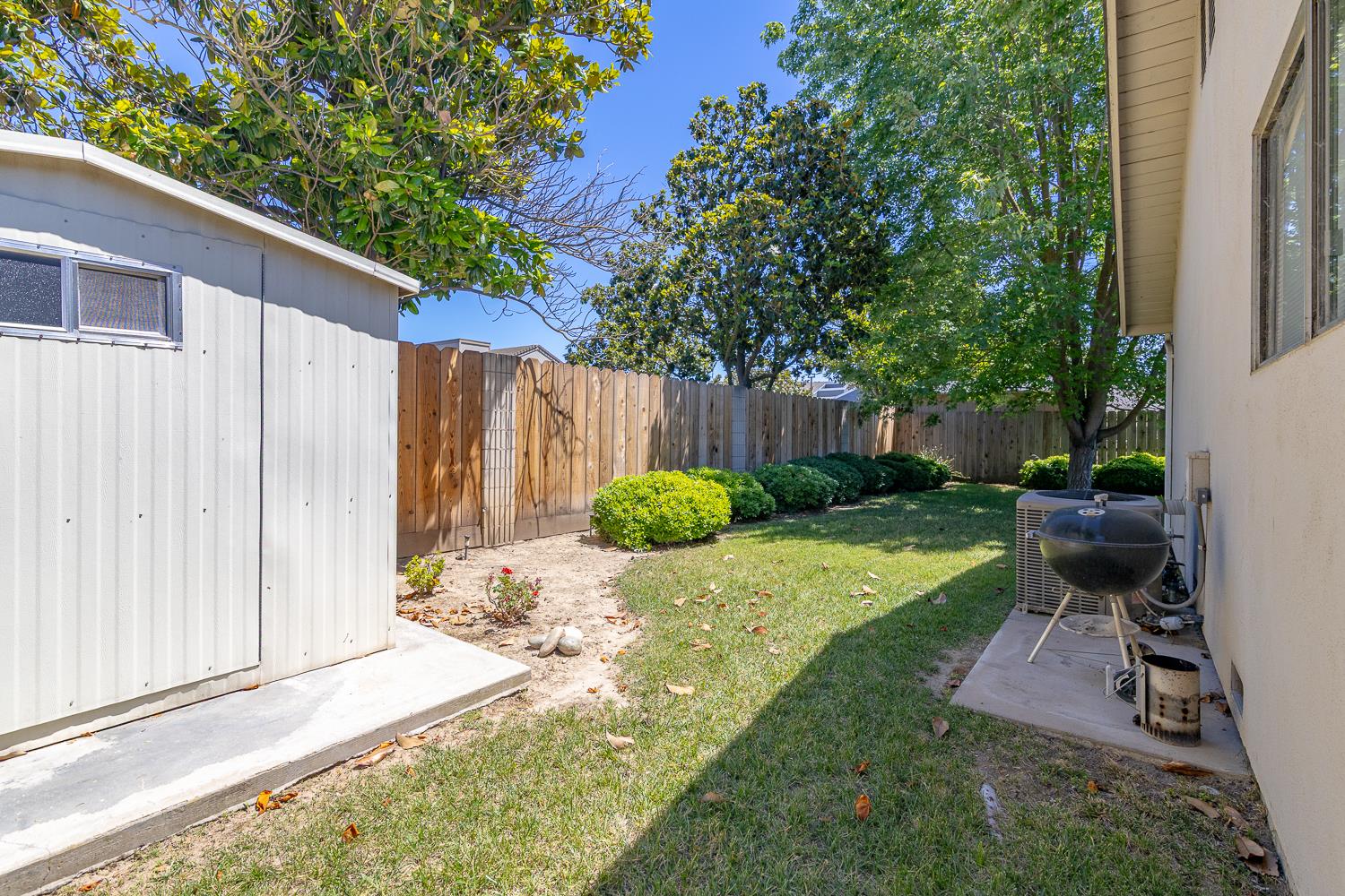 1320 Wylmawood Ln, Modesto, CA 95355