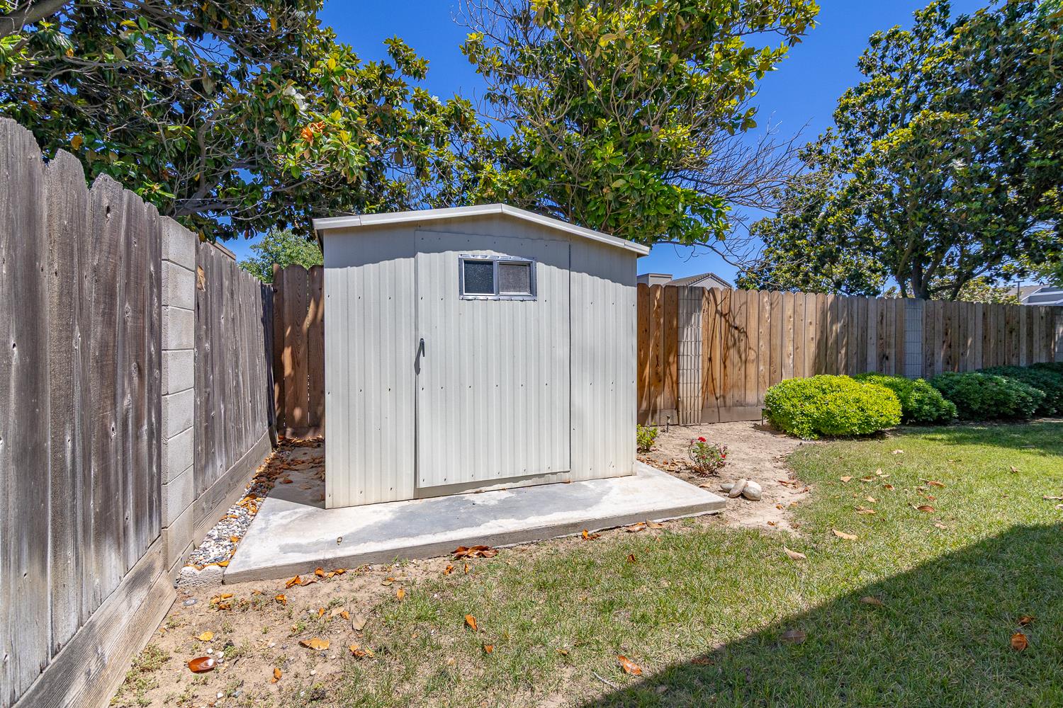 1320 Wylmawood Ln, Modesto, CA 95355