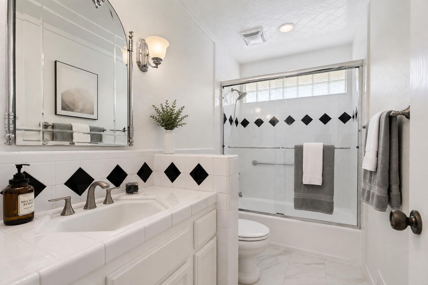 3900 Marydale Way, Modesto, CA 95355