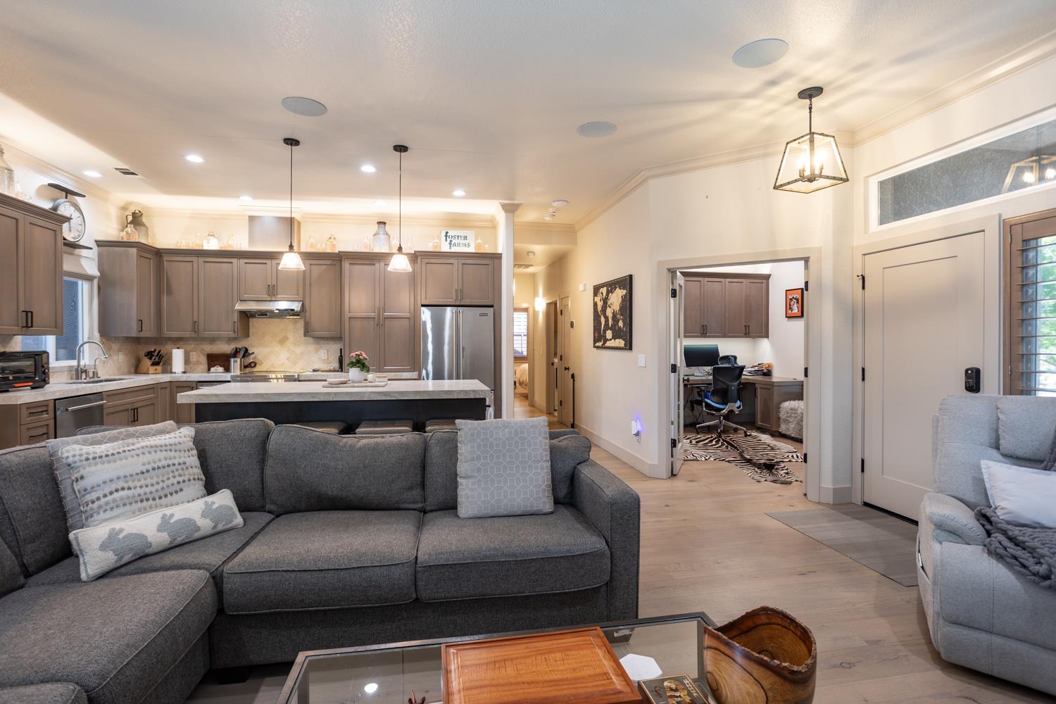 6509 Catkin Ct, Hughson, CA 95326