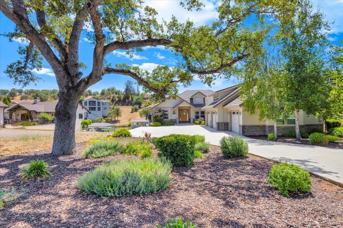 421 Sanguinetti Dr, Copperopolis, CA 95228