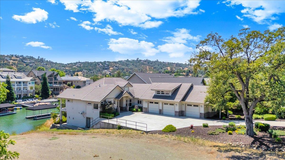 421 Sanguinetti Dr, Copperopolis, CA 95228