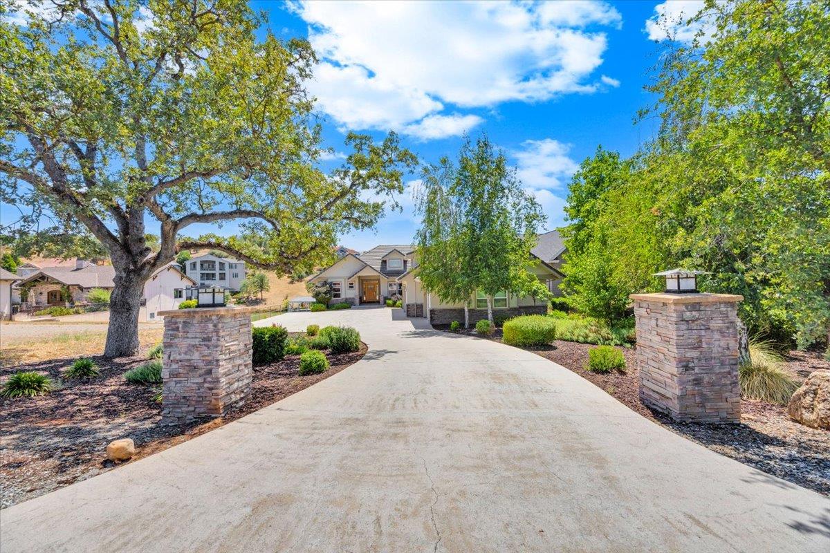 421 Sanguinetti Dr, Copperopolis, CA 95228