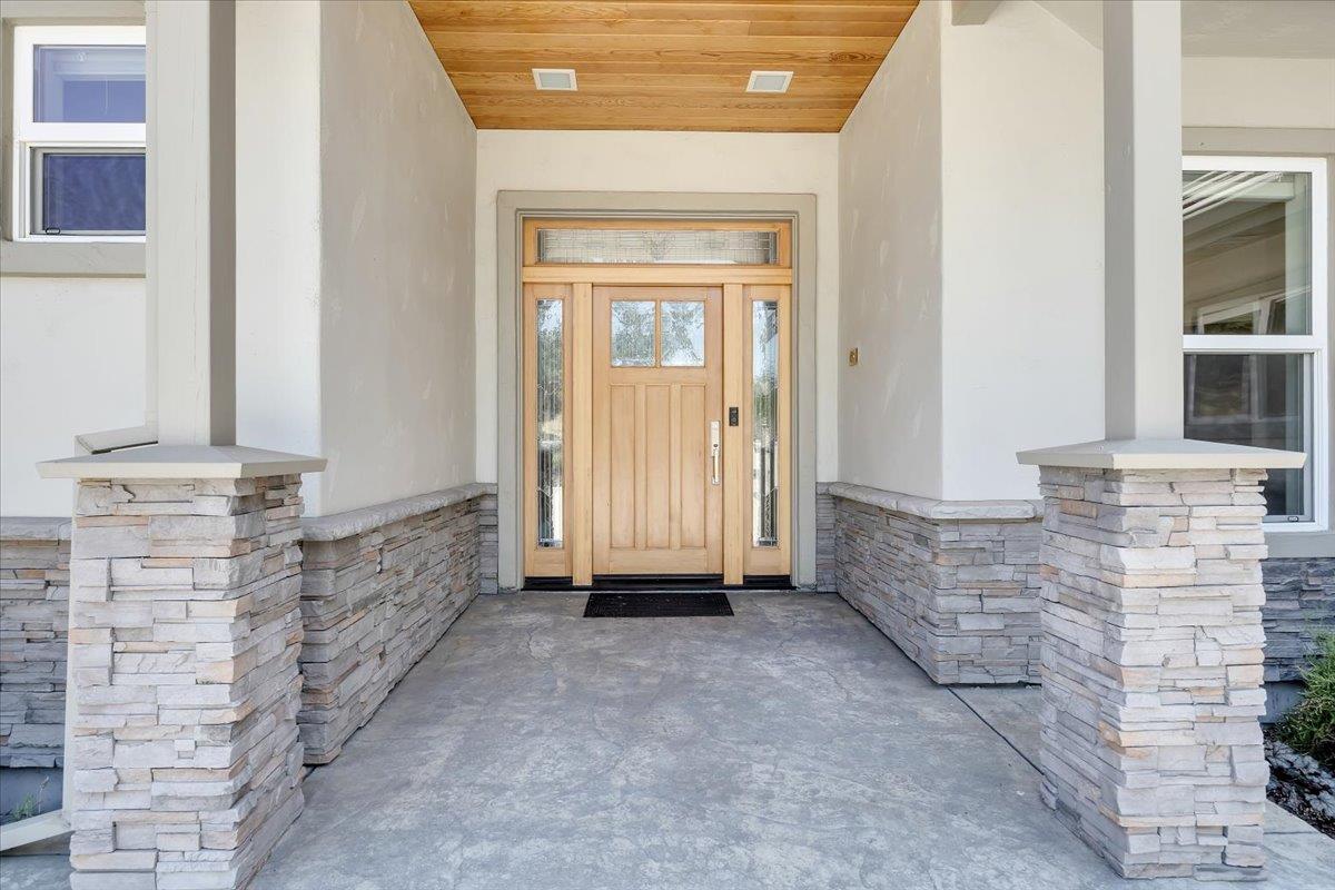 421 Sanguinetti Dr, Copperopolis, CA 95228