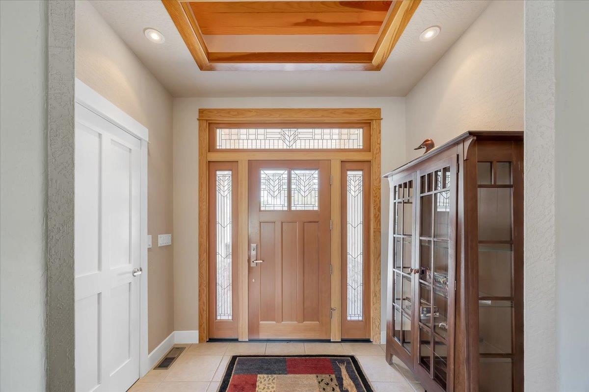421 Sanguinetti Dr, Copperopolis, CA 95228