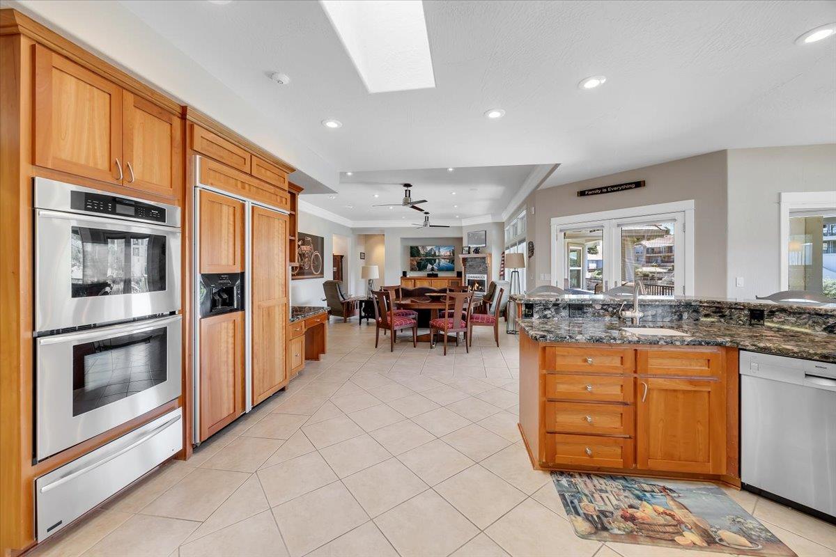 421 Sanguinetti Dr, Copperopolis, CA 95228