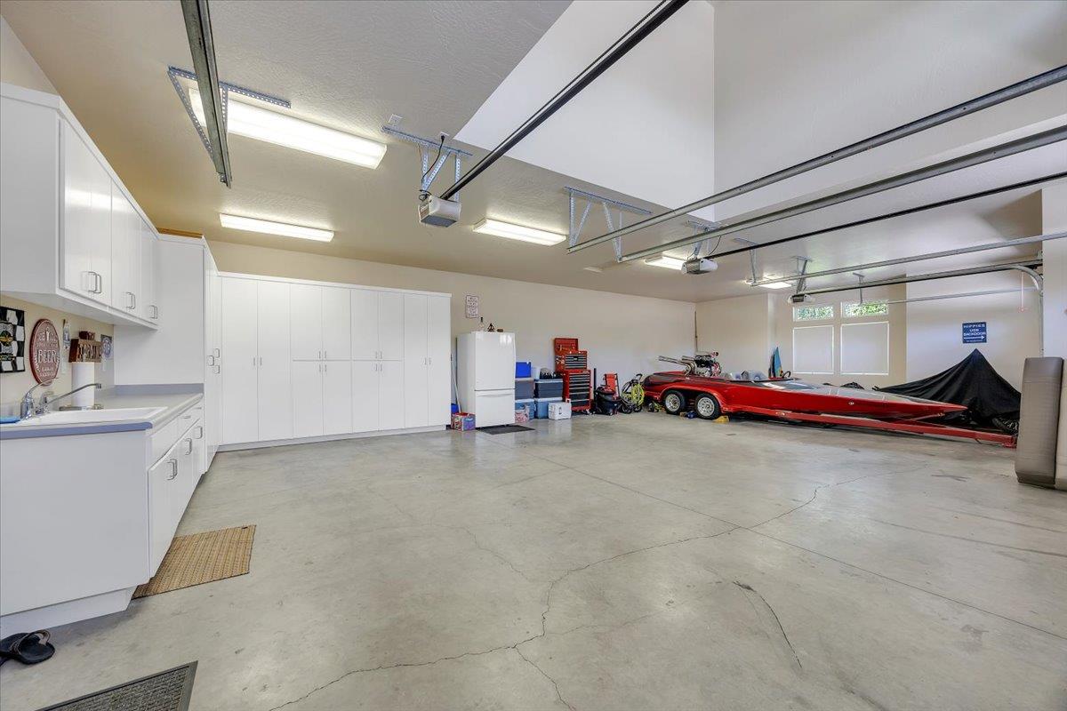 421 Sanguinetti Dr, Copperopolis, CA 95228