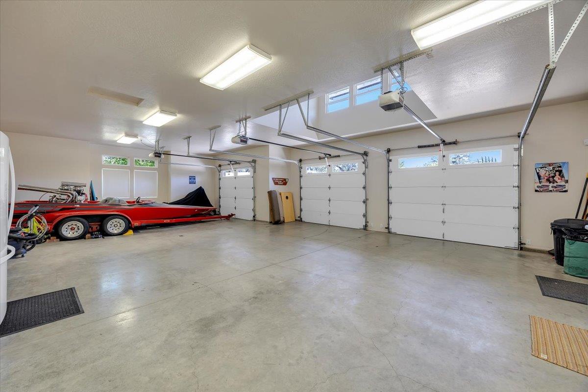 421 Sanguinetti Dr, Copperopolis, CA 95228