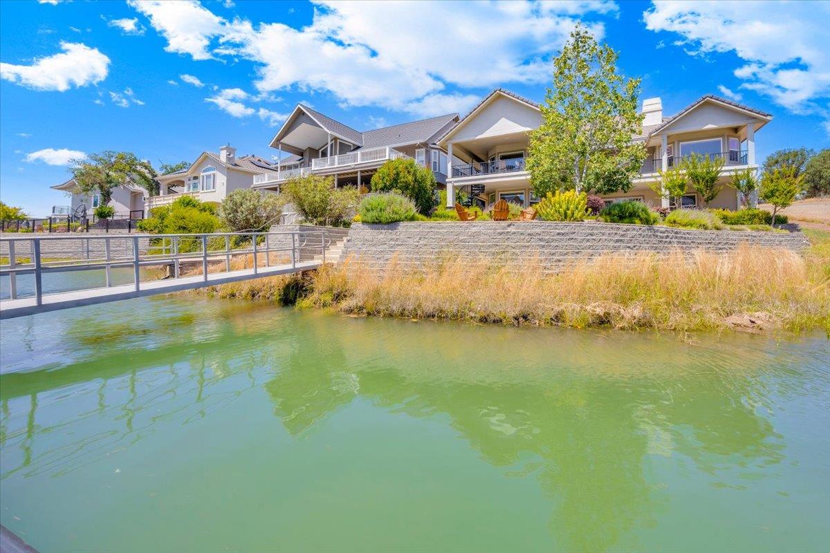 421 Sanguinetti Dr, Copperopolis, CA 95228