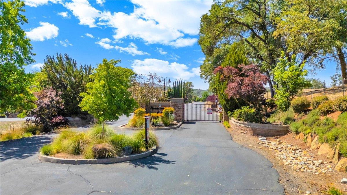 421 Sanguinetti Dr, Copperopolis, CA 95228