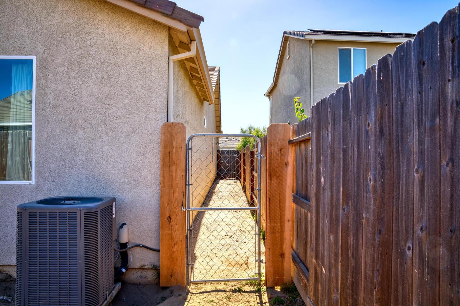 1020 Narada Way, Livingston, CA 95334