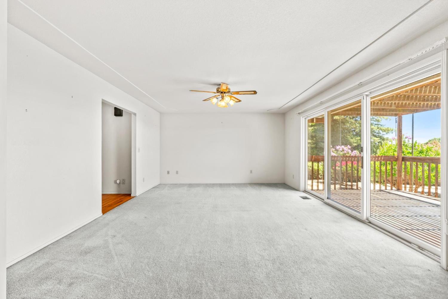 10012 Plaza De Oro Dr, Oakdale, CA 95361