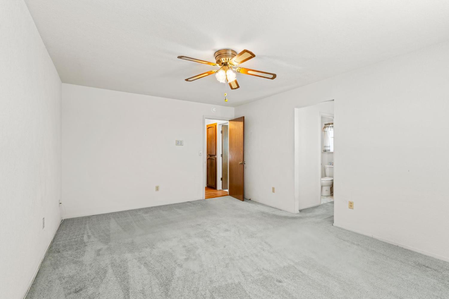 10012 Plaza De Oro Dr, Oakdale, CA 95361