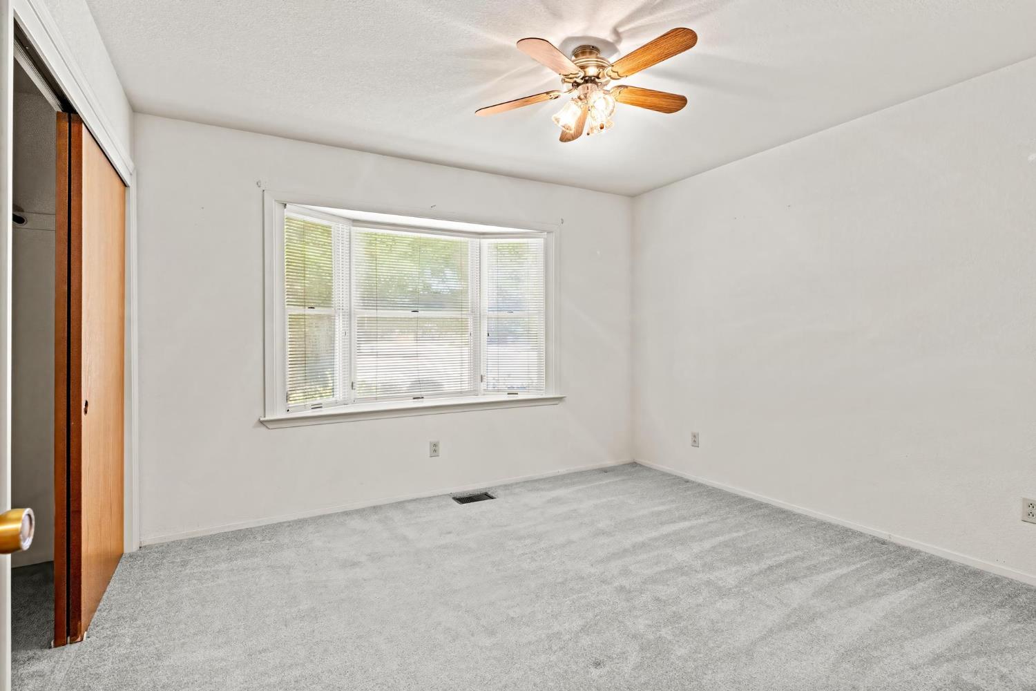 10012 Plaza De Oro Dr, Oakdale, CA 95361