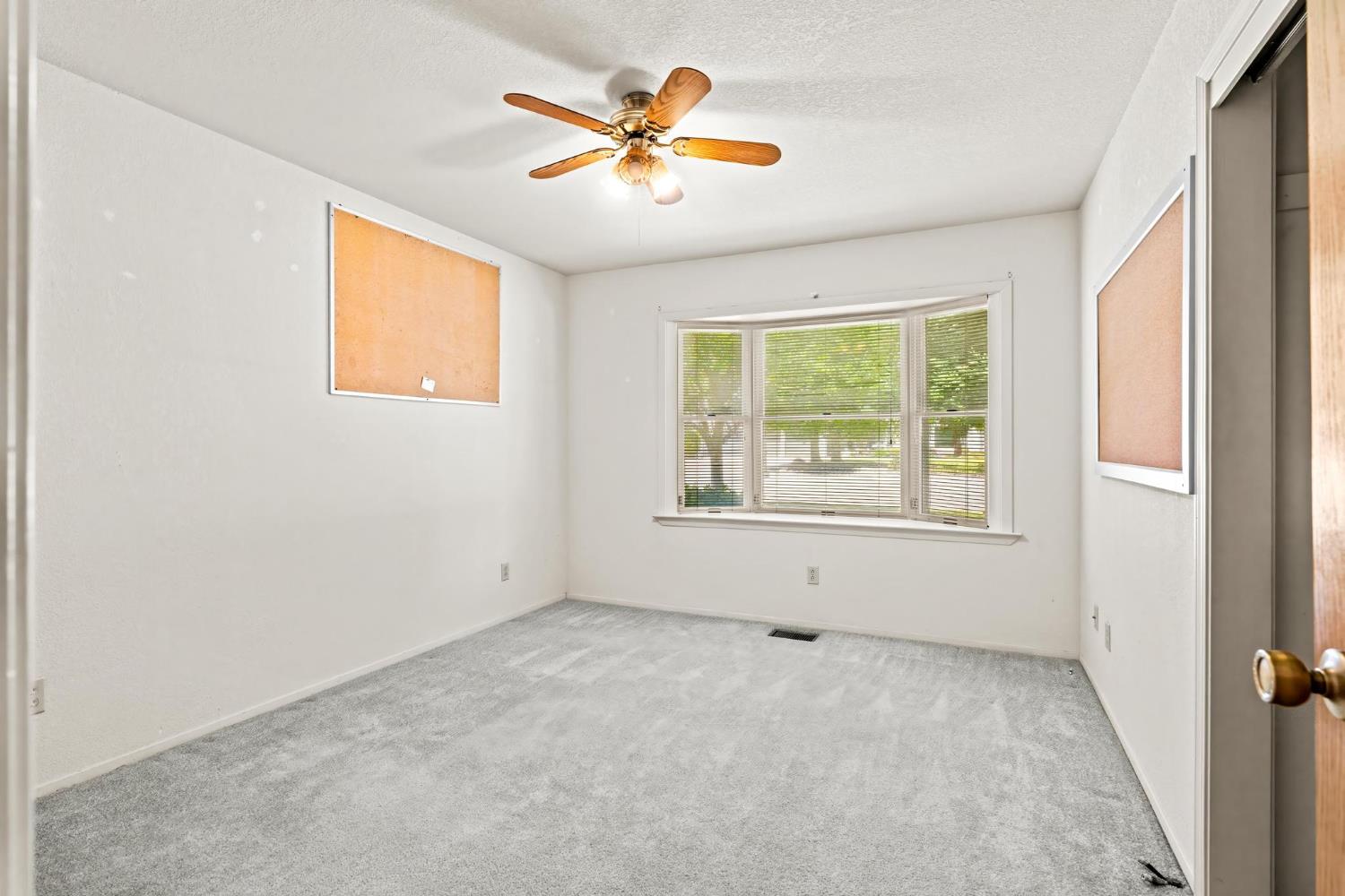 10012 Plaza De Oro Dr, Oakdale, CA 95361