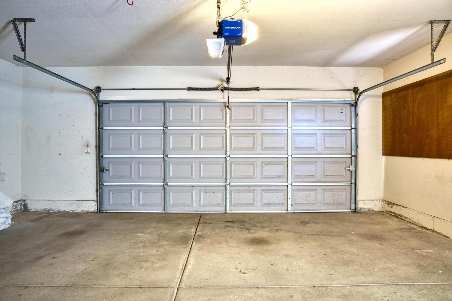 10012 Plaza De Oro Dr, Oakdale, CA 95361