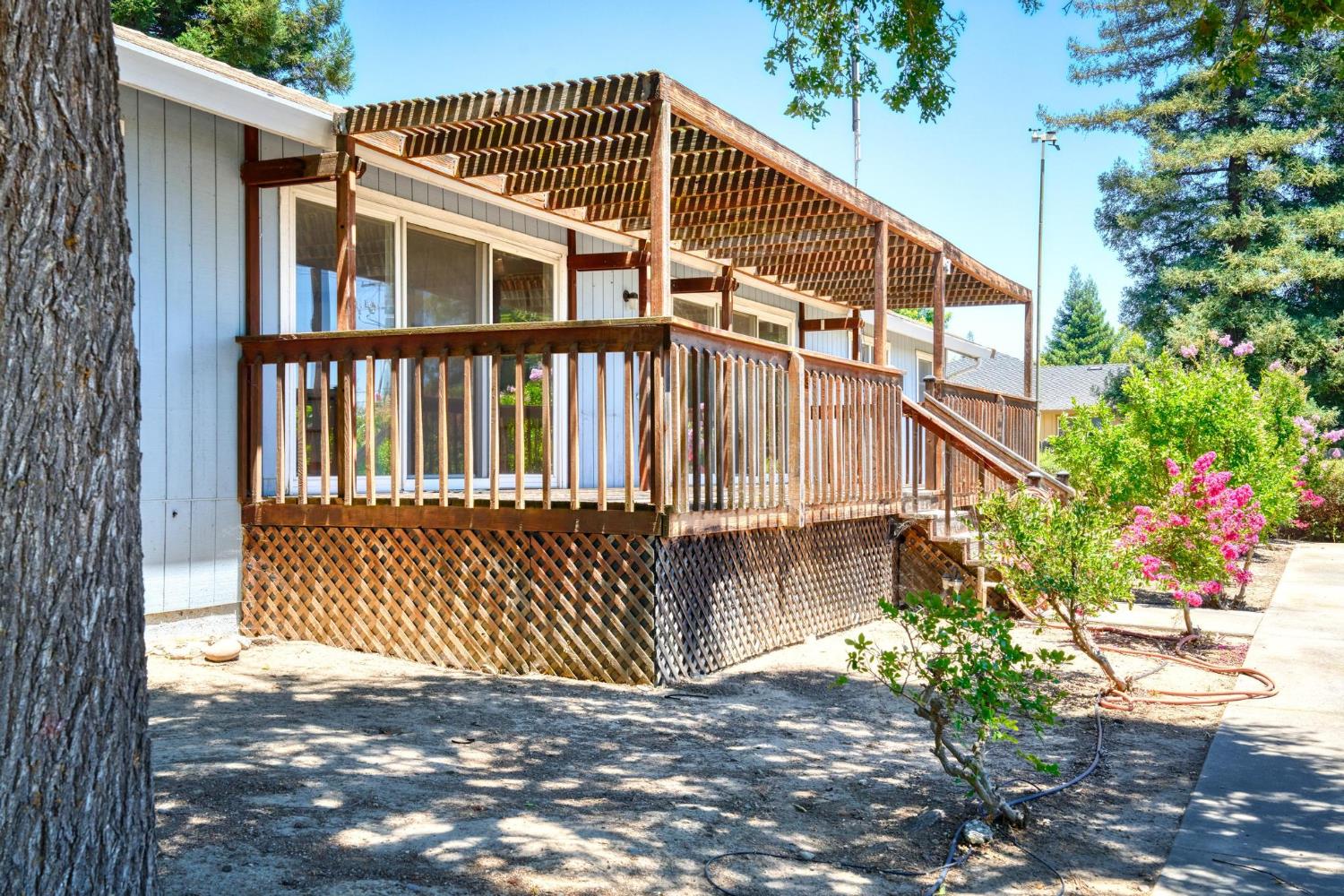 10012 Plaza De Oro Dr, Oakdale, CA 95361