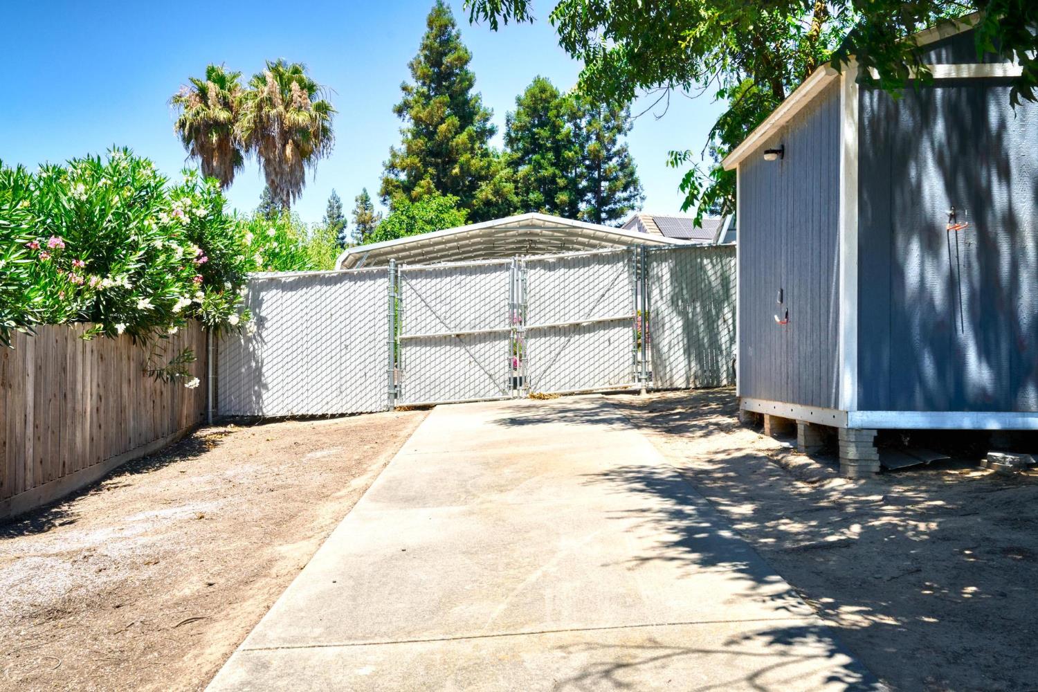 10012 Plaza De Oro Dr, Oakdale, CA 95361
