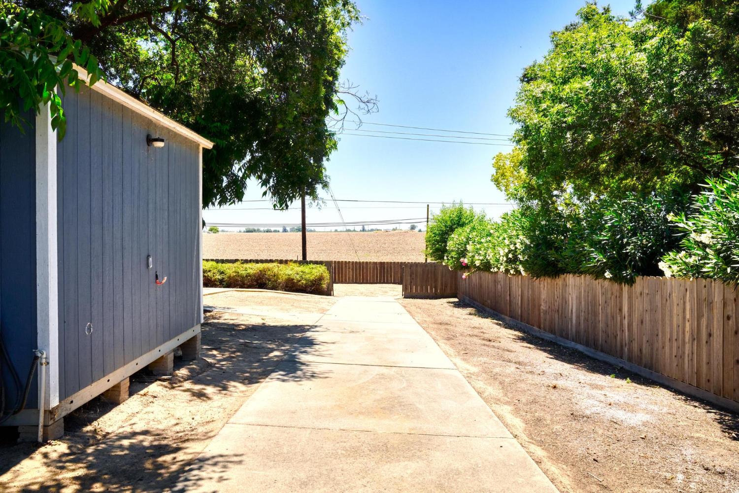 10012 Plaza De Oro Dr, Oakdale, CA 95361