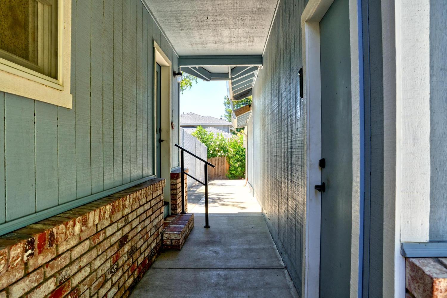 10012 Plaza De Oro Dr, Oakdale, CA 95361