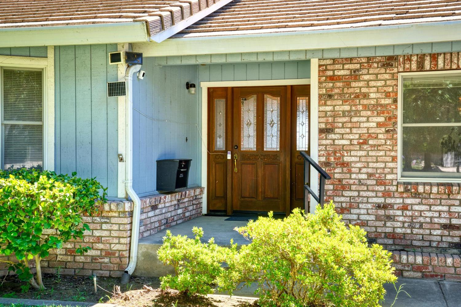 10012 Plaza De Oro Dr, Oakdale, CA 95361