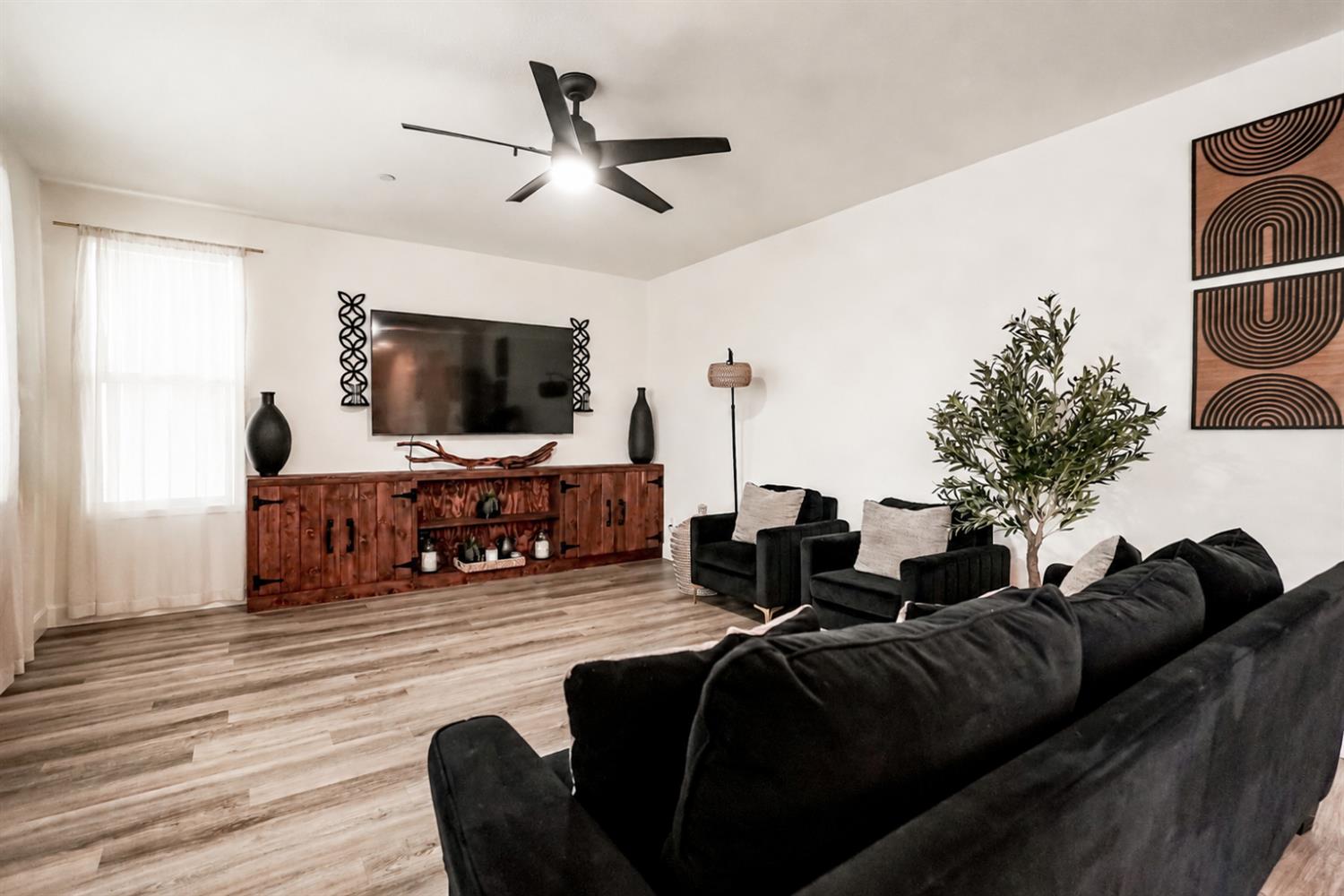 1862 Cobblefield Lane, Los Banos, CA 93635