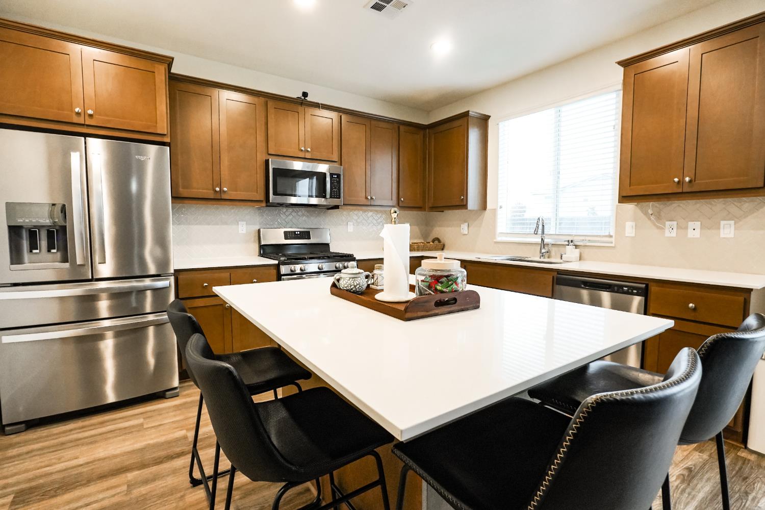 1862 Cobblefield Lane, Los Banos, CA 93635
