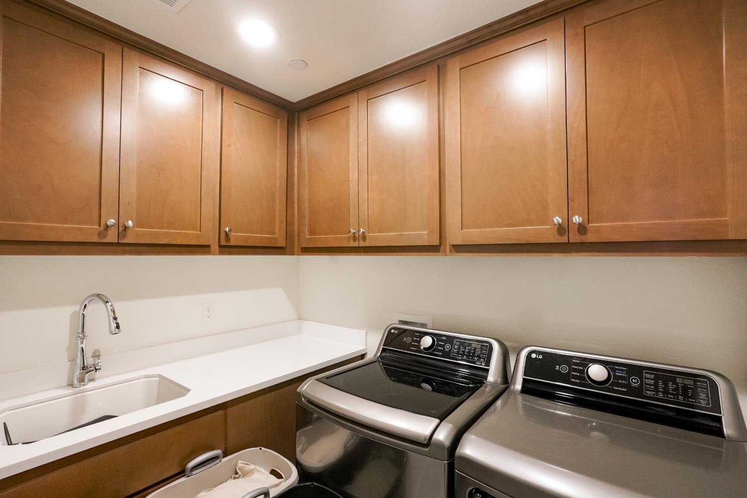1862 Cobblefield Lane, Los Banos, CA 93635