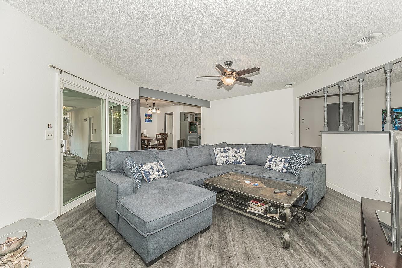 6326 N Bergeron Ave, Fresno, CA 93704