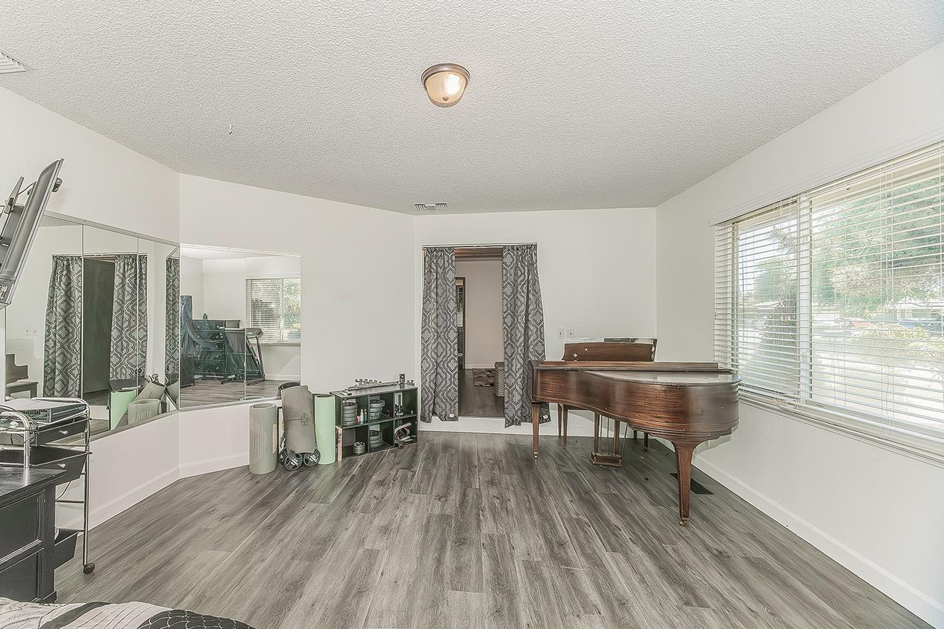 6326 N Bergeron Ave, Fresno, CA 93704