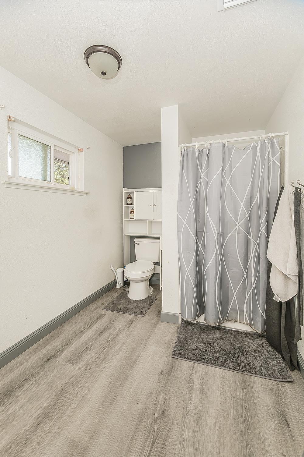6326 N Bergeron Ave, Fresno, CA 93704