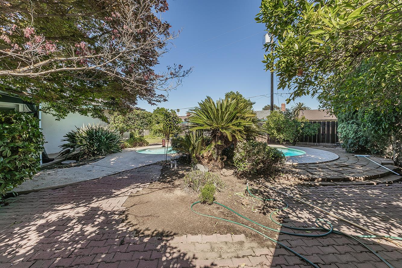 6326 N Bergeron Ave, Fresno, CA 93704