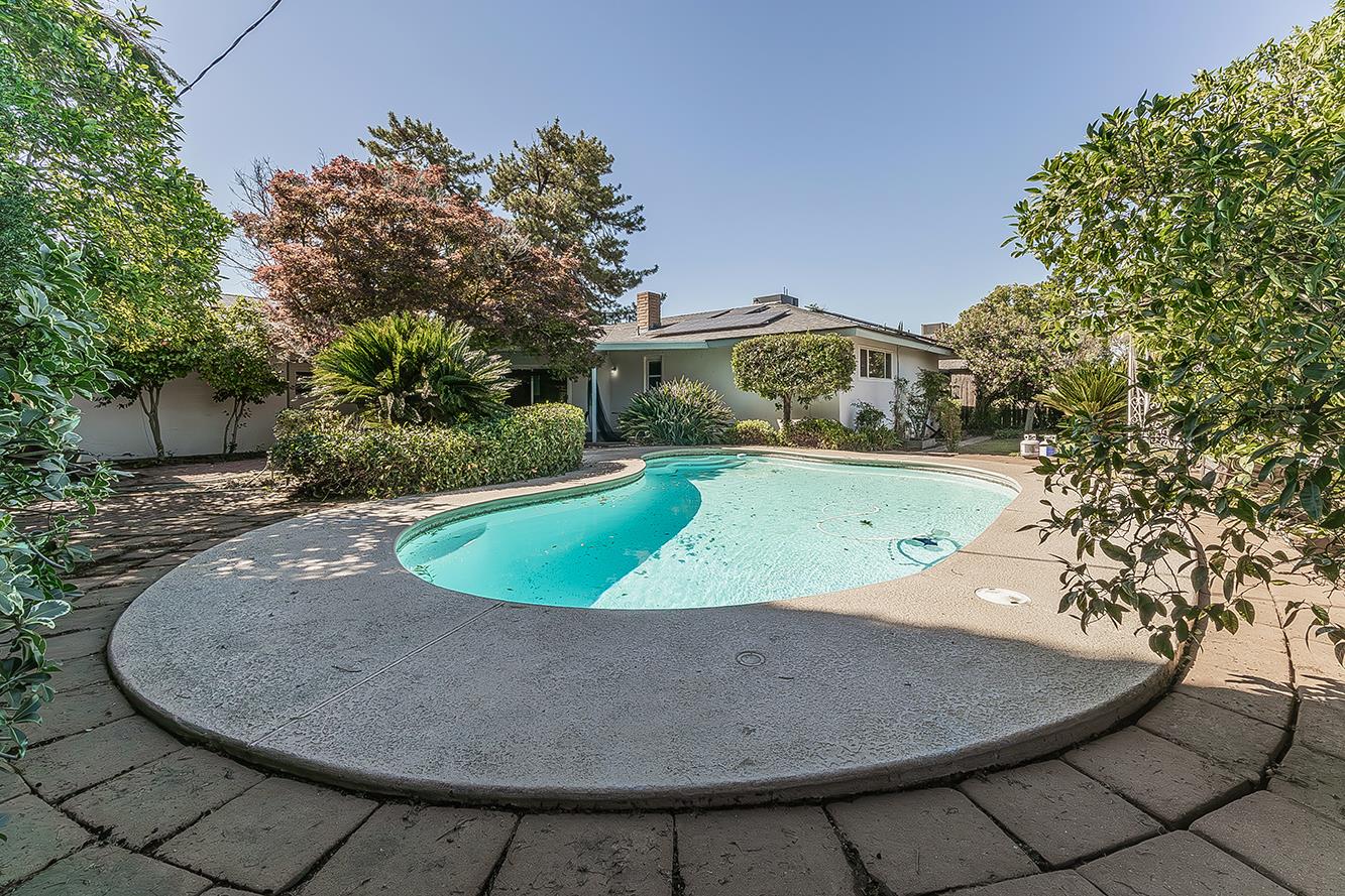 6326 N Bergeron Ave, Fresno, CA 93704