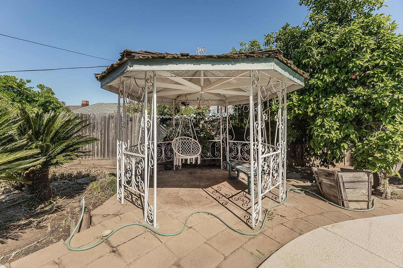 6326 N Bergeron Ave, Fresno, CA 93704