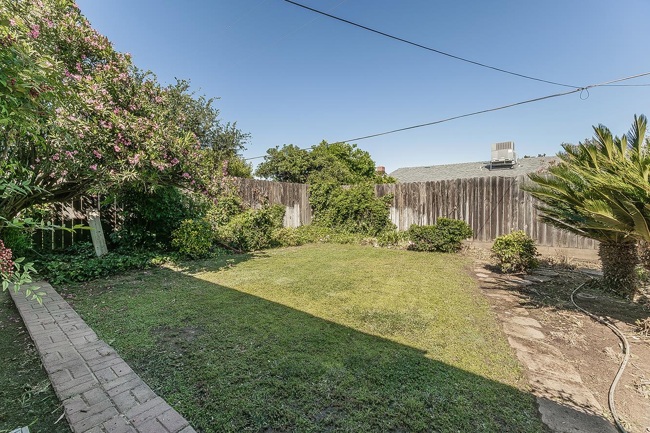 6326 N Bergeron Ave, Fresno, CA 93704