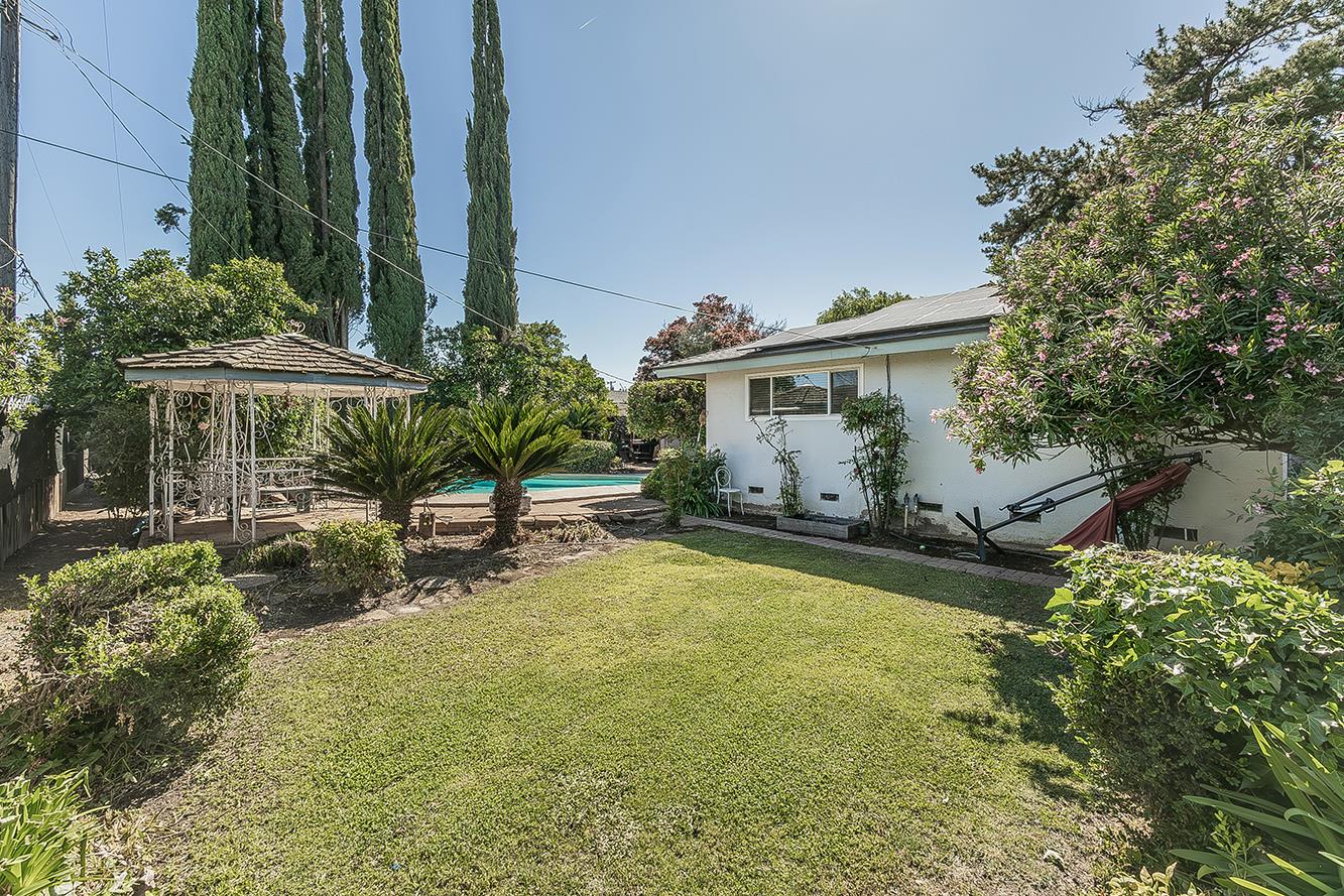 6326 N Bergeron Ave, Fresno, CA 93704