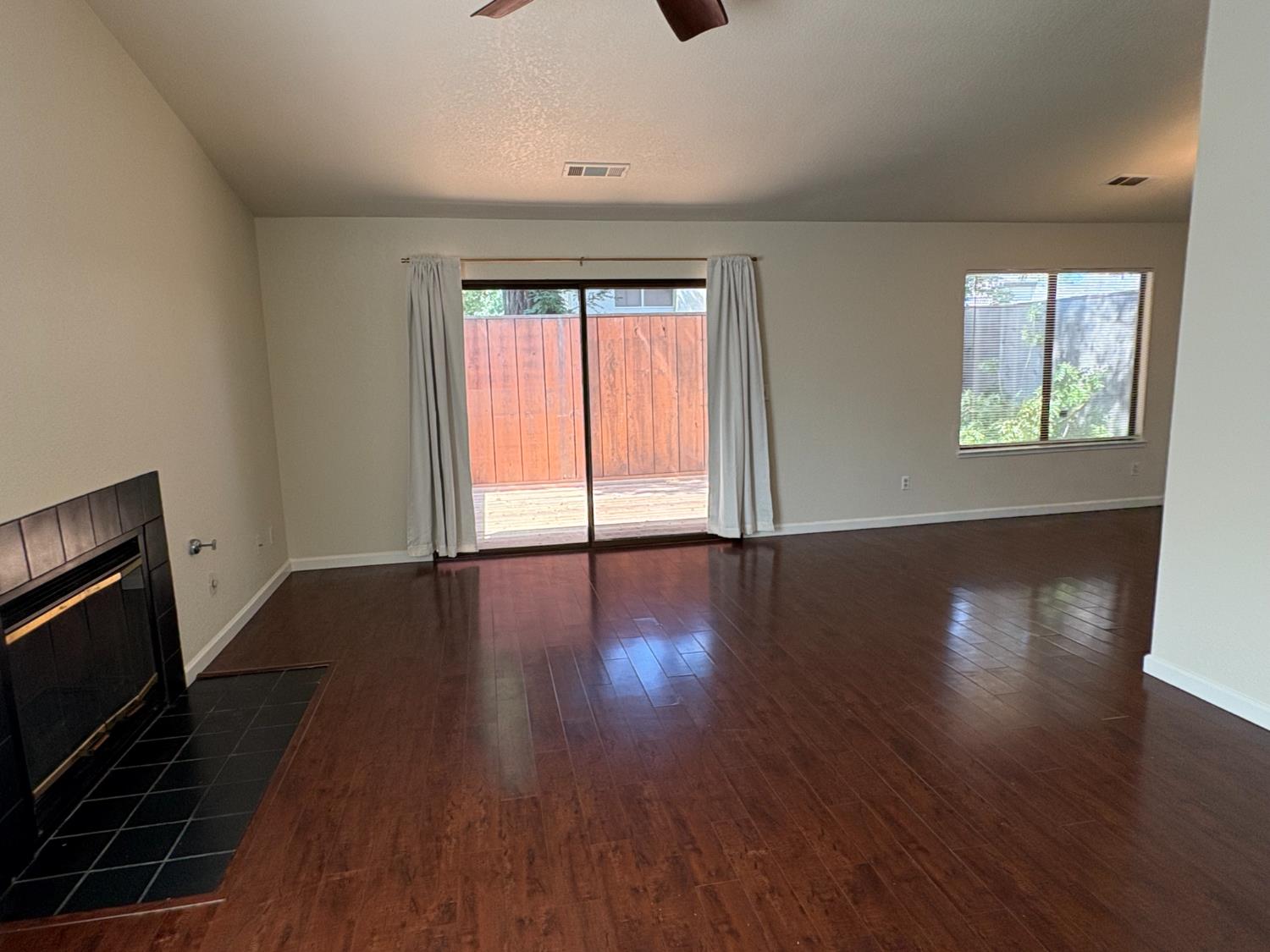 1108 Cedar Creek Dr #4, Modesto, CA 95355