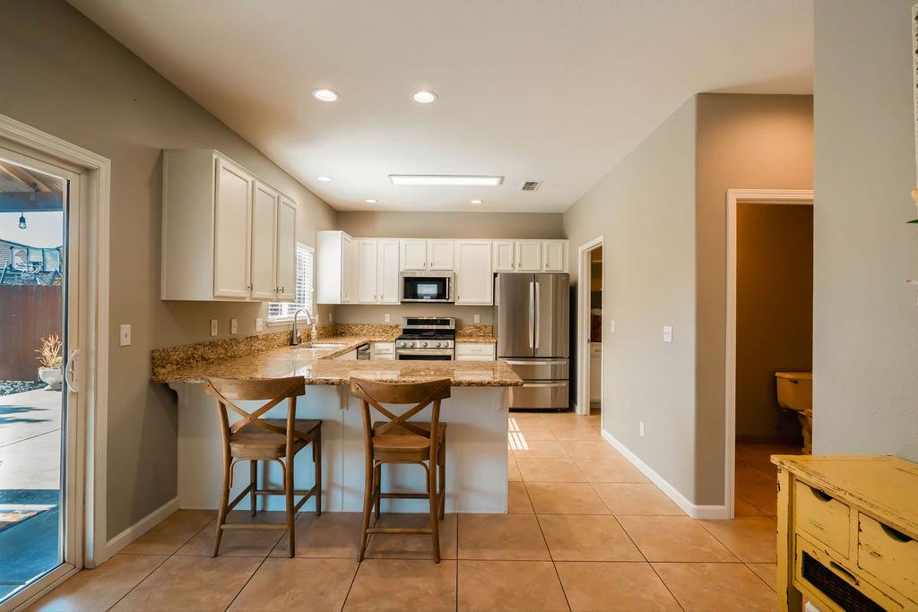 2521 Jubilee Dr, Turlock, CA 95380