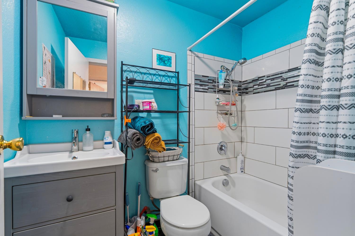 3020 Farris Ave, Ceres, CA 95307