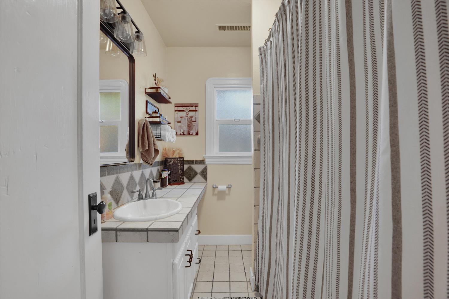 403 S Acacia, Ripon, CA 95366