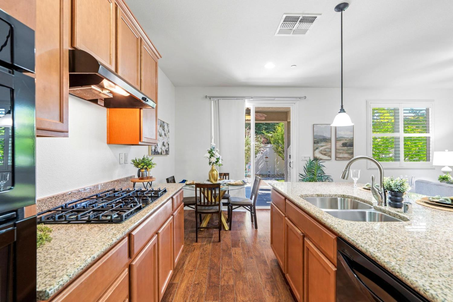 1449 Carriage House, Manteca, CA 95336