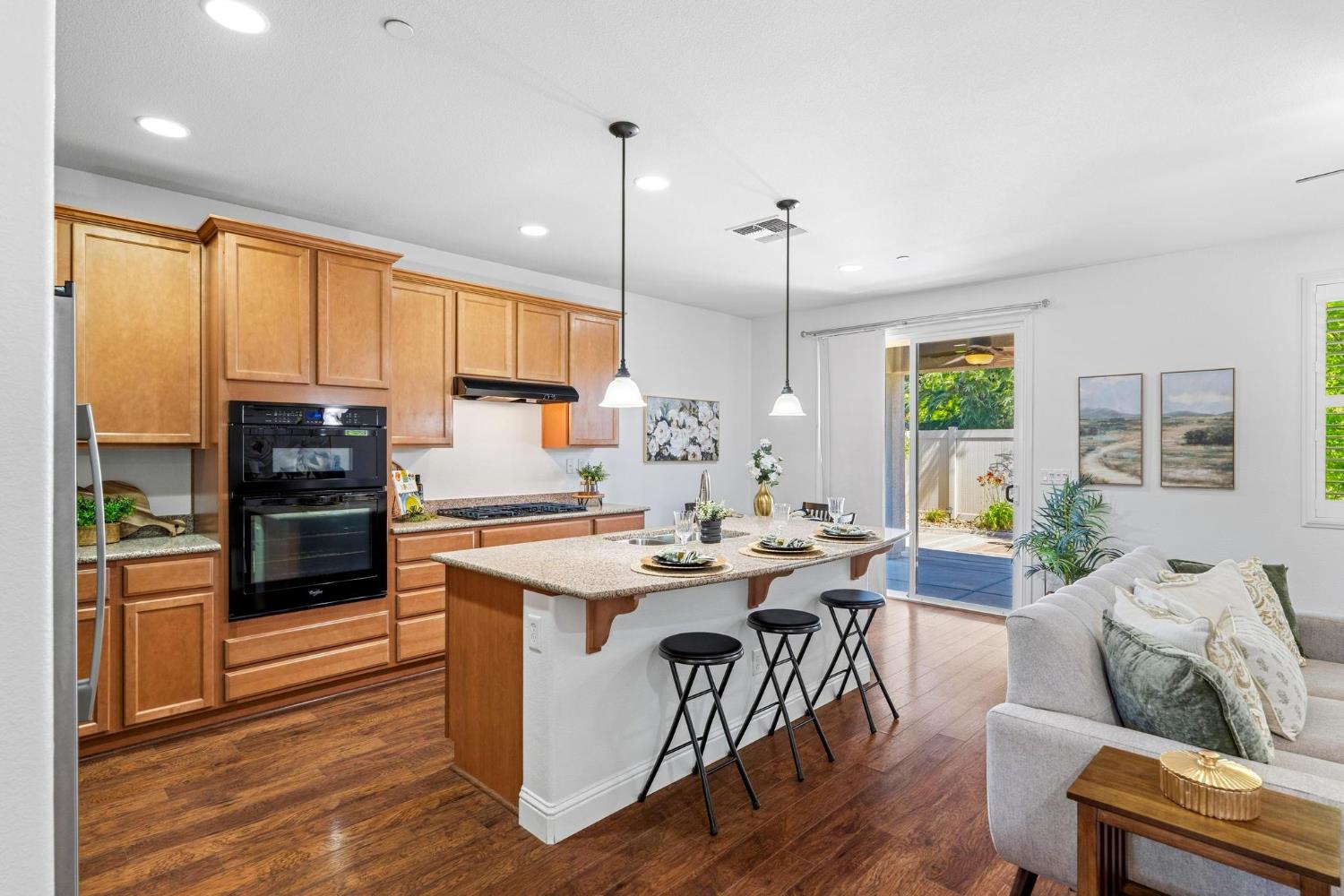 1449 Carriage House, Manteca, CA 95336