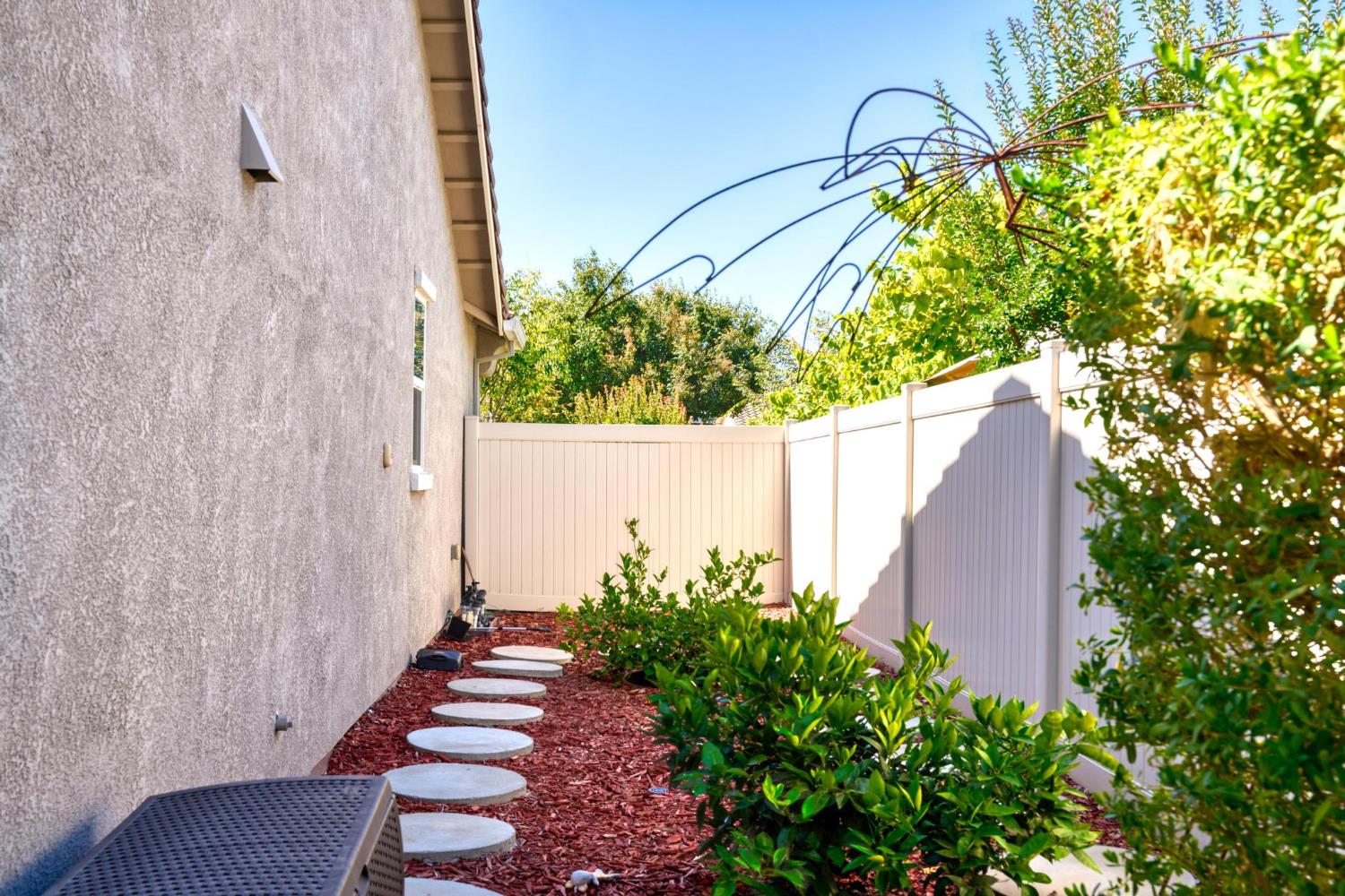 1449 Carriage House, Manteca, CA 95336