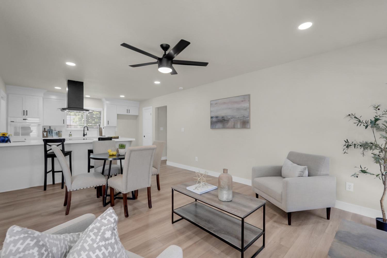 2720 Harvest Rd, Modesto, CA 95355
