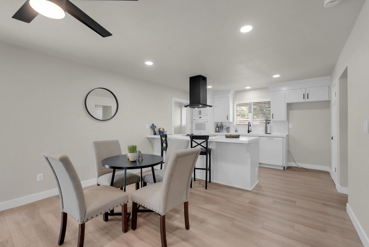 2720 Harvest Rd, Modesto, CA 95355