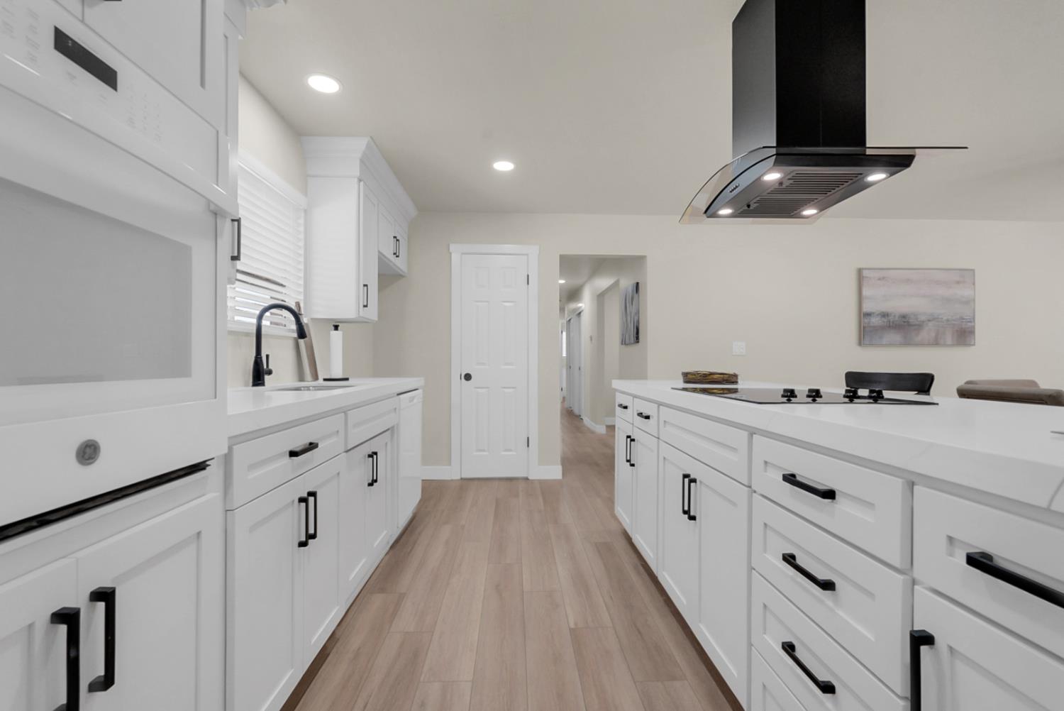 2720 Harvest Rd, Modesto, CA 95355