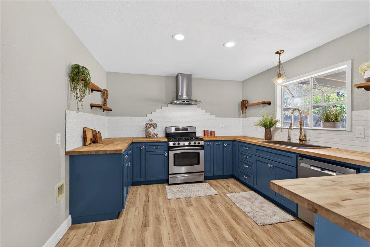 294 New Ct, Oakdale, CA 95361