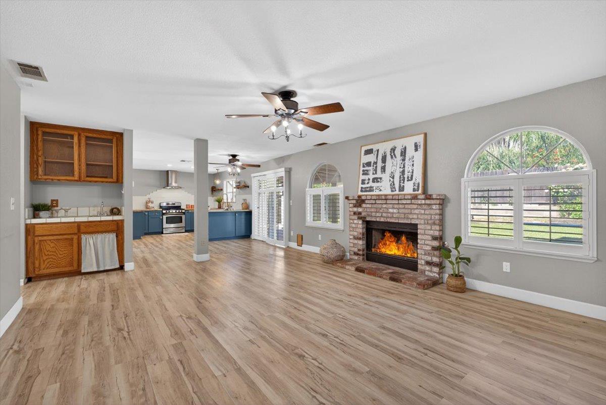 294 New Ct, Oakdale, CA 95361